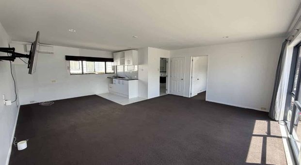 4 Bedroom family home in Herald Island - Photo 1