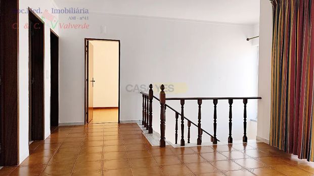 House T4 in A dos Cunhados e Maceira, Torres Vedras - Foto 1