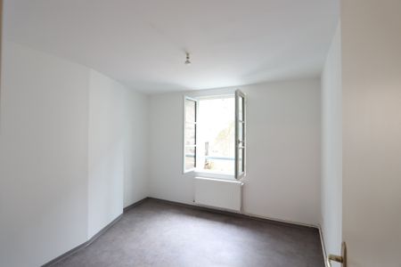 Location Appartement 4 pièces 83m² LA CHARITE SUR LOIRE 58400 - Photo 2