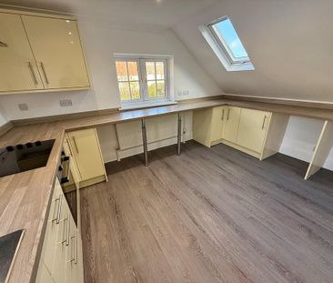 3 bedroom flat to rent - Photo 6