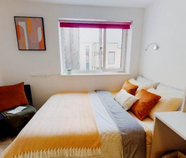 Platinum Studio - Photo 1