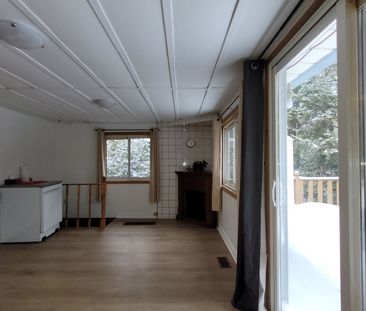 For Lease - 35 47th Street, Wasaga Beach, Ontario - Photo 1