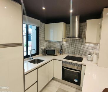 3 Bedroom Apartment For Rent in Puerto Banús, Málaga - Photo 1