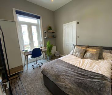 Joyful House Share in Brighton Room 1 - Photo 6