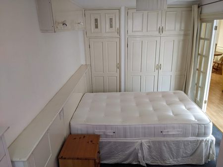 1 Bed Flat, Hampstead, NW3 - Photo 3