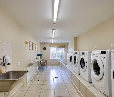 1 bedroom retirement property to rent - Photo 4