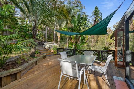 TOP OF THE TREE TOPS HOME WITH LAKE VIEWS - Photo 4