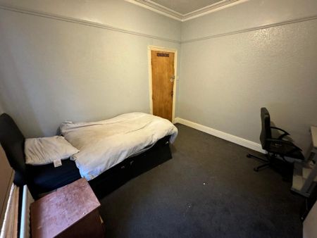 5 bedroom house of multiple occupation to rent - Photo 2