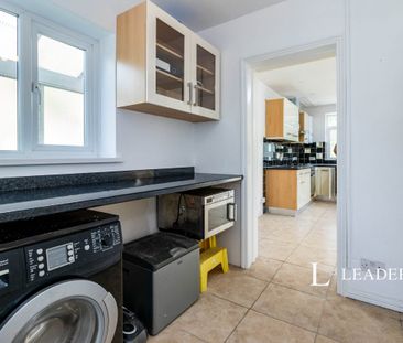 Ruden Way, Epsom, KT17 - Photo 2