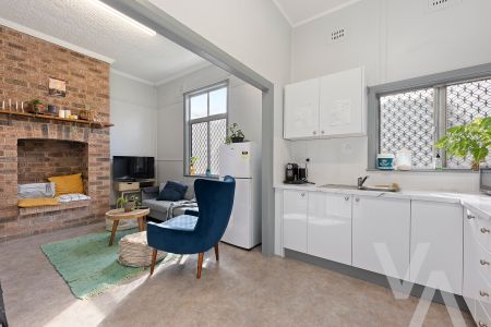 19 Carrington Street, Mayfield NSW 2304 - House For Rent | Domain - Photo 4