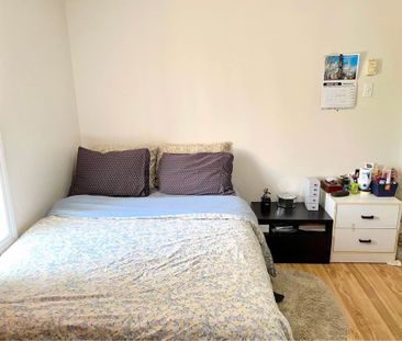 COZY & CREAM 1 BED APARTMENT NEAR OTTAWA - Photo 2
