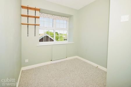 3 bedroom end of terrace house to rent - Photo 4