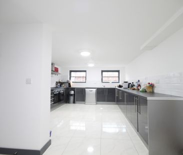 Room in a Shared House, Seel Street, L1 - Photo 4