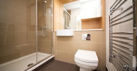 2 Bed Flat, High Street, E15 - Photo 4