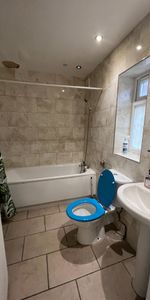 Studio Flat, Ethelbert Gardens, IG2 - Photo 4