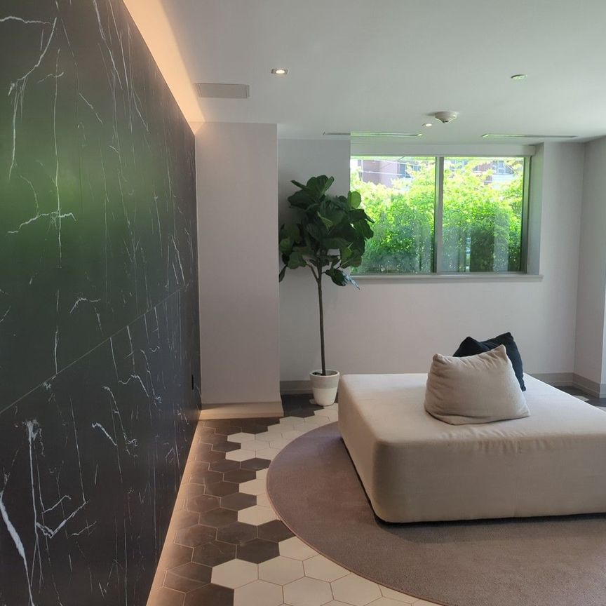 For Lease - 1 Cardiff Road Unit# 302, Toronto, Ontario - Photo 1