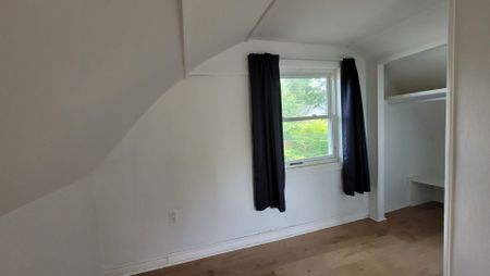 For Lease - 23 Glen Street, Wasaga Beach, Ontario - Photo 4