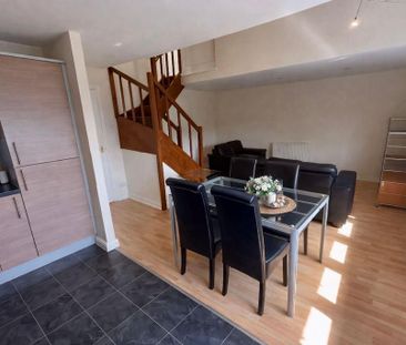3 bedroom flat to rent - Photo 1
