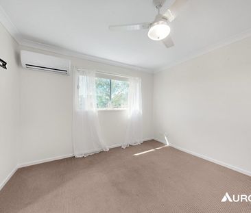 MODERN STAND ALONE TOWNHOUSE IN PRIME LOCATION! - Photo 4