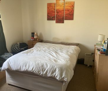 1 bed Apartment - To Let - Photo 1