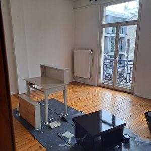 Ruime, lichte kamer met klein balkon - Foto 2