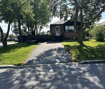 For Lease - 70 Bunnell Crescent, Toronto, Ontario - Photo 4