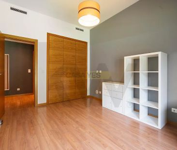 Apartment T3 in Sacavém e Prior Velho, Loures - Photo 5