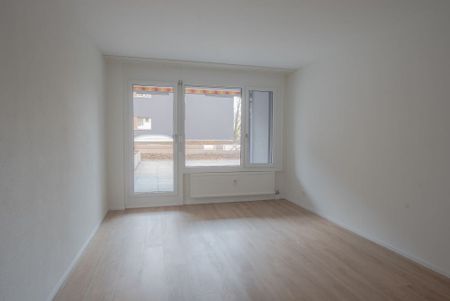 Sanierte Wohnung mit grosser Terrasse zu vermieten - Foto 3