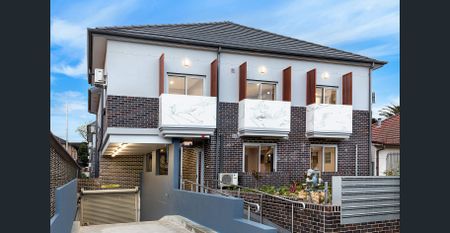 Spacious, Well-Maintained Boutique Studio Apartment in Prime Location - Photo 5