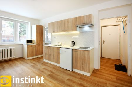 Pronájem bytu 1+kk a garsoniéry 24 m², Sokolovská, Praha - Фото 3