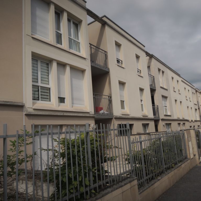 Appartement à louer - REIMS- SEBASTOPOL- - Photo 1