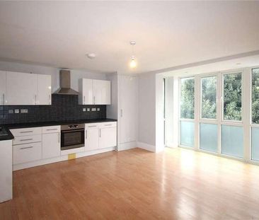 South Street, Gravesend, Kent, DA12 - Photo 3