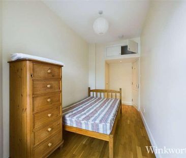 Grosvenor Parade, Uxbridge Road, Ealing, London, Uk, W5 - Photo 1