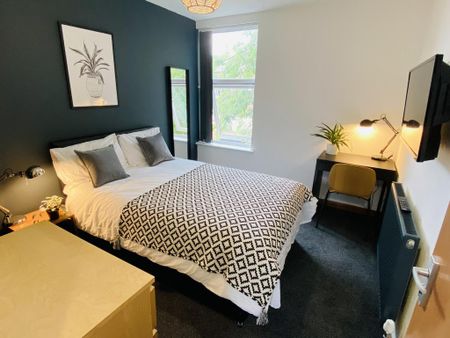 4 bedroom terraced house to rent - Photo 5