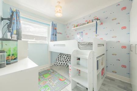 3 Bed Terraced House, Bower Close, SO19 - Photo 3