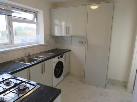 2 bedroom flat to rent - Photo 5
