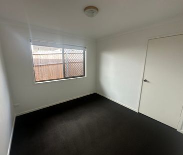 Charming Three-Bedroom Home in Sought-After Morningside - Photo 5