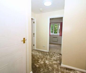 Alexandra Gardens, Knaphill, Woking, GU21 - Photo 3