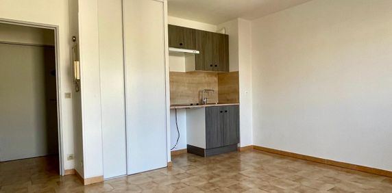 Location Appartement 1 pièce 23m² CLERMONT L HERAULT 34800 - Photo 2