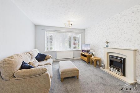 2 bedroom semi-detached bungalow to rent - Photo 2