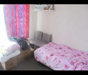 3-Bed Hornby, Large Yard, Woolworths & Mall Nearby - Photo 2