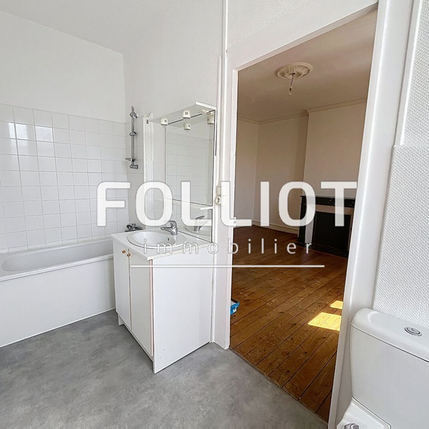 A louer : Appartement 3 Pi�ces � Foug�res - R�f.2365CV - Photo 1