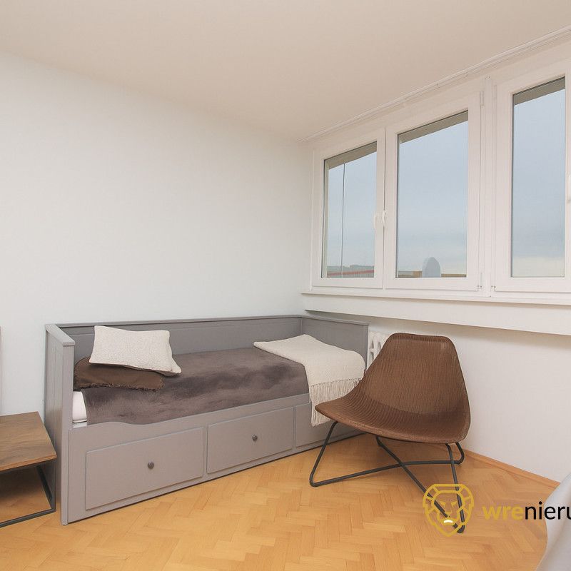 Jasna kawalerka z windą, 34 m² – przy Sky Tower - Zdjęcie 1