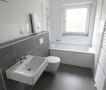 *Hier ist genügend Platz ! 4-Zimmer-Wohnung komplett modernisiert* - Foto 6