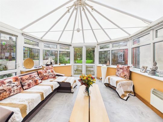 Wootton Road, - Photo 1