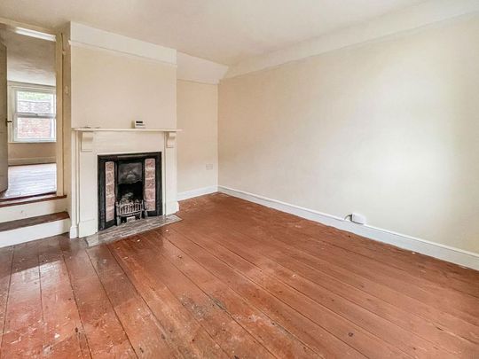 2 bedroom end of terrace house to rent - Photo 1