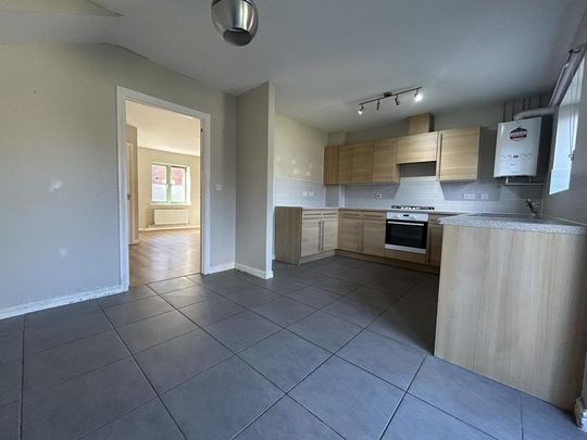 3 bedroom semi-detached house to rent - Photo 1