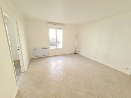 Location bureaux 2 pièces, 41.81m², Poissy - Photo 3