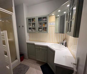 Location Appartement 2 pièces 43m² - Photo 4