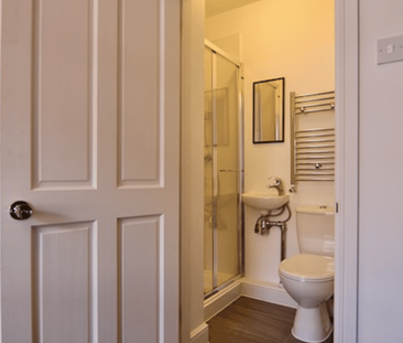 5 bedroom terraced house to rent - Photo 3